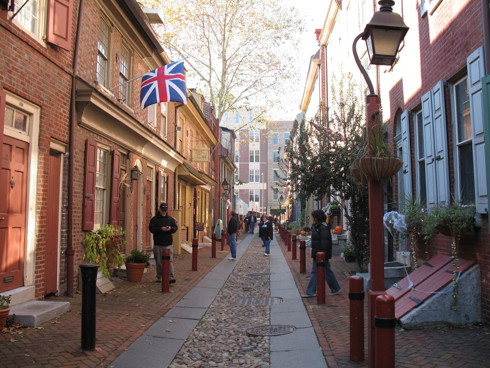 Elfreth's Alley, the oldest continuously inhabited residential street in America, in Philadelphia