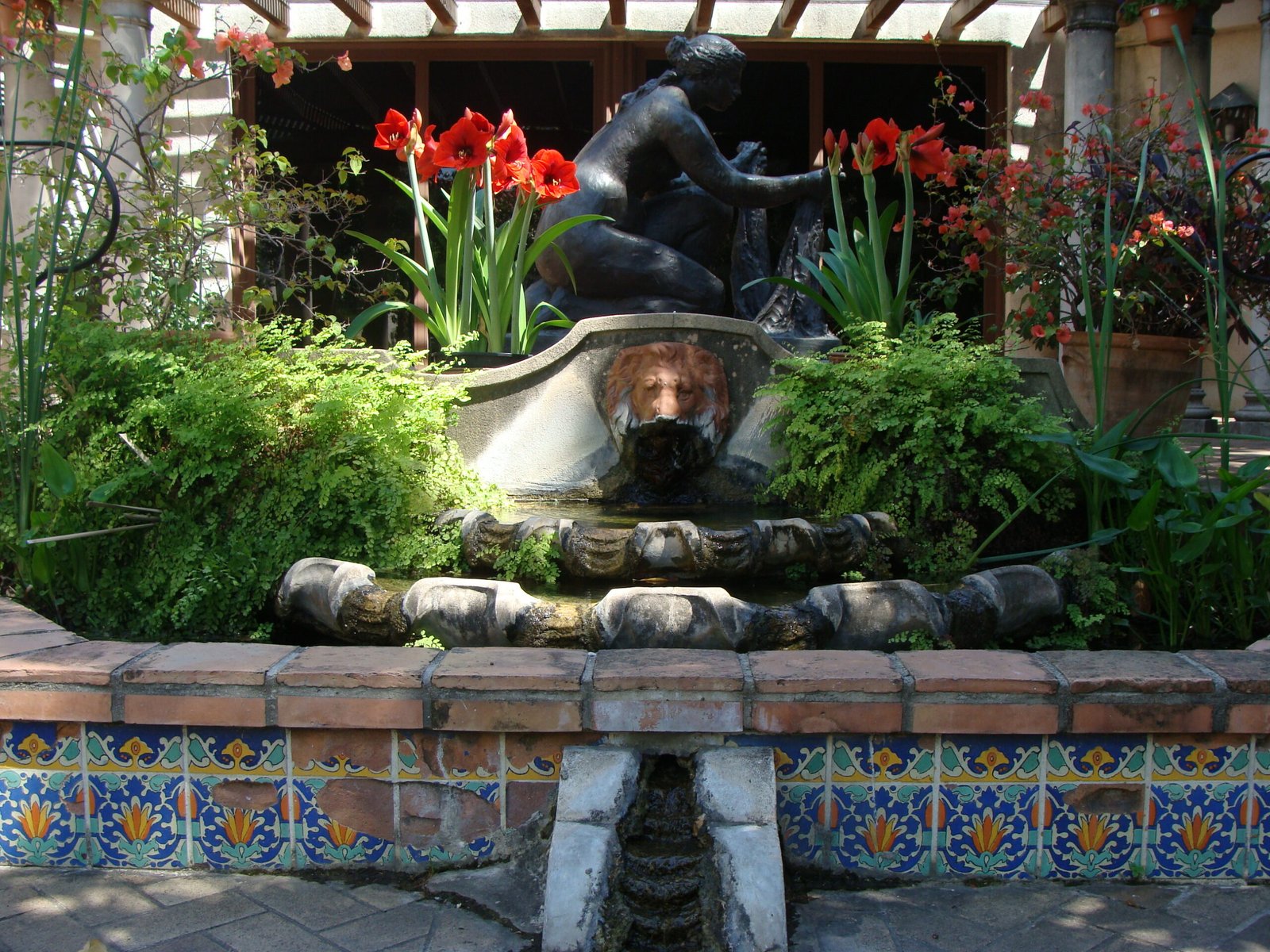 The courtyard of the McNay Art Museum in San Antonio, Texas